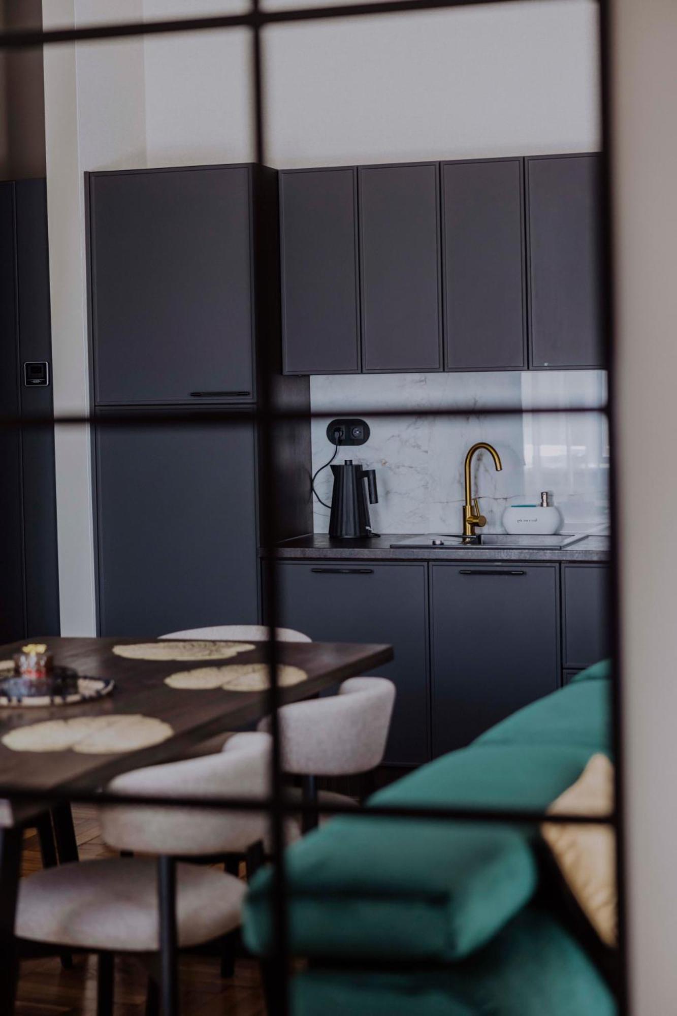 Crown Pearl - Wonderful Apartment, 110Scm, 4 Rooms Cracovie Extérieur photo