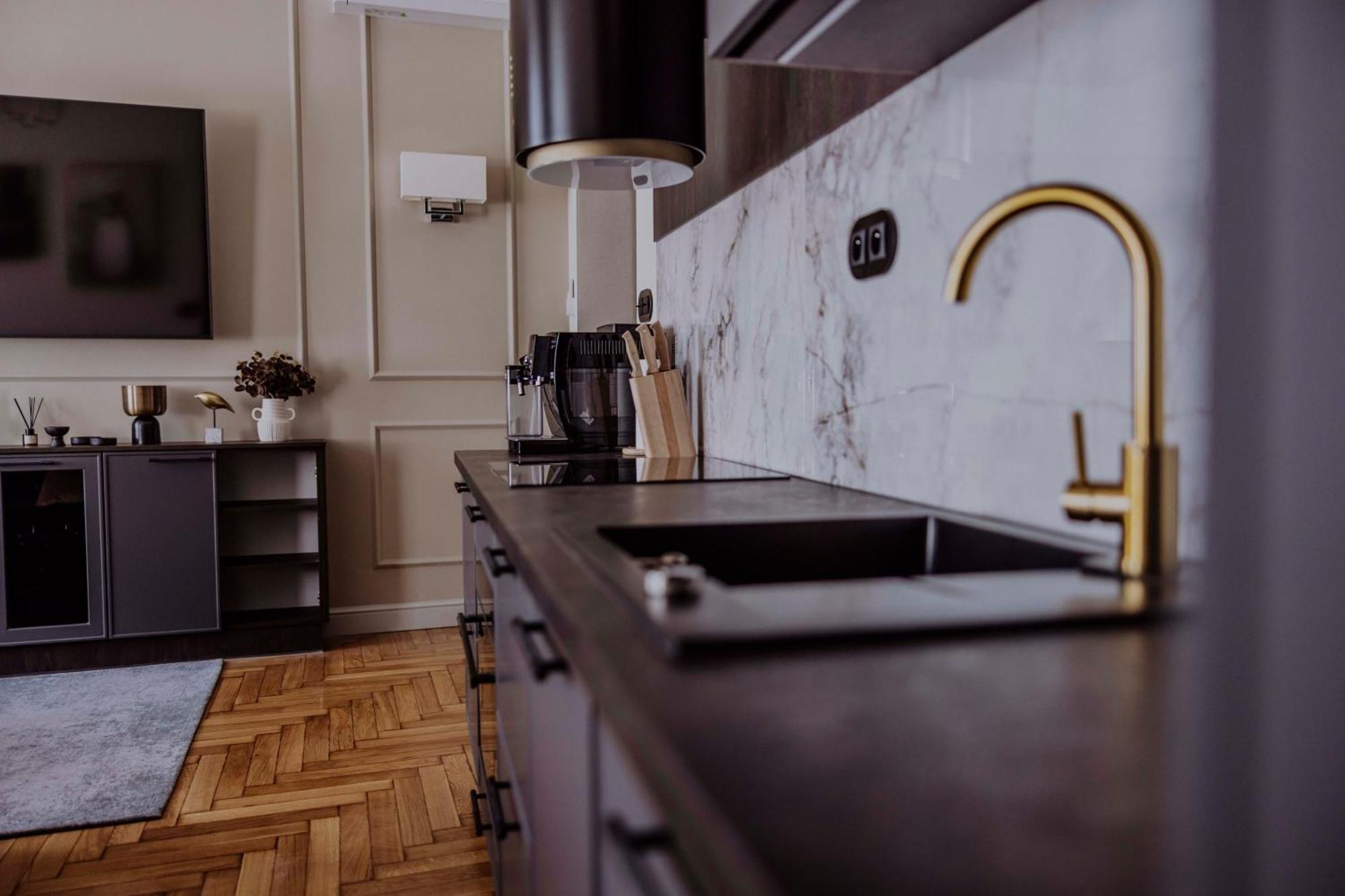 Crown Pearl - Wonderful Apartment, 110Scm, 4 Rooms Cracovie Extérieur photo