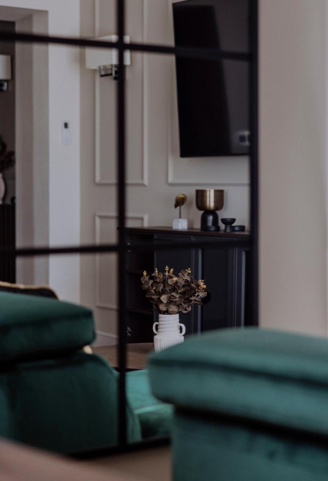 Crown Pearl - Wonderful Apartment, 110Scm, 4 Rooms Cracovie Extérieur photo